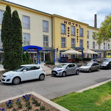 Hotel Beke Sziget Komló Dış mekan fotoğraf