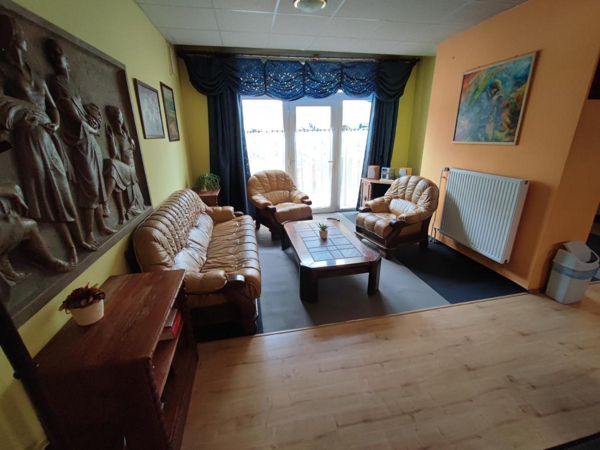Hotel Beke Sziget Komló Dış mekan fotoğraf