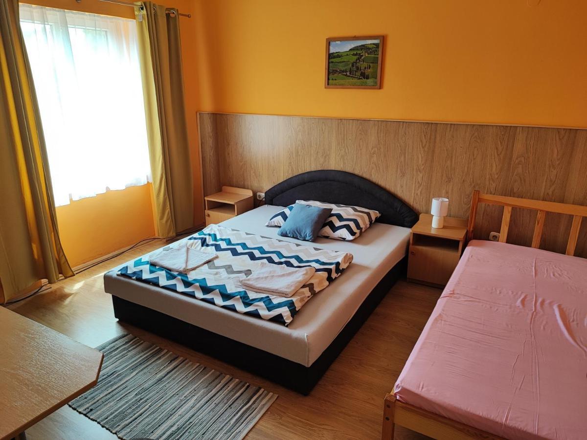 Hotel Beke Sziget Komló Dış mekan fotoğraf