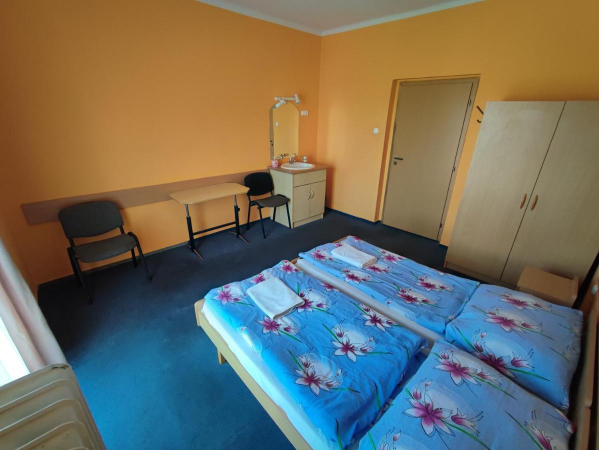 Hotel Beke Sziget Komló Dış mekan fotoğraf